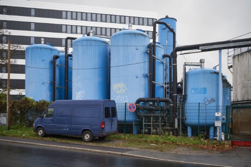 Taglilien Blaue Tanks (Düsseldorf, 2021, Zeiss Jena Flektogon 2,8/35)